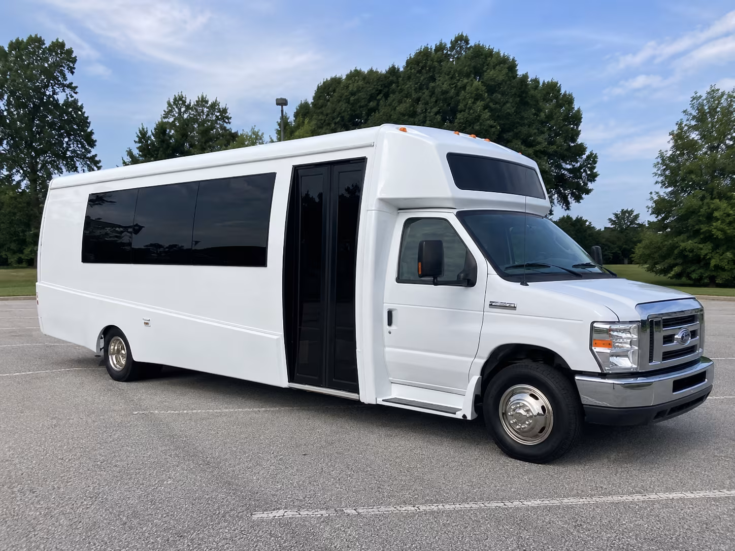 east brunswick 18 passenger party bus