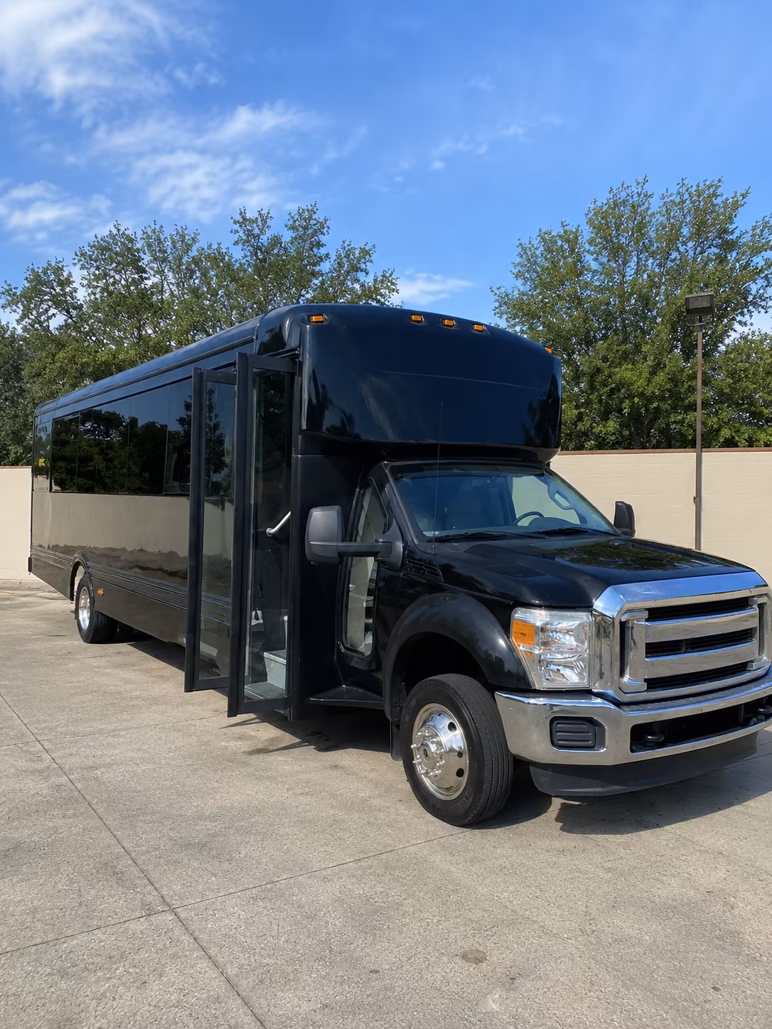 east brunswick 20 passenger party bus