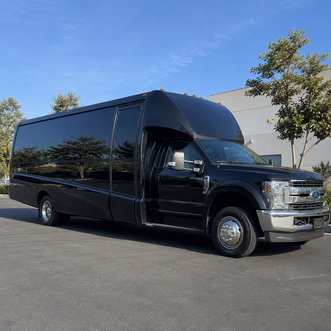 east brunswick holiday party bus rental